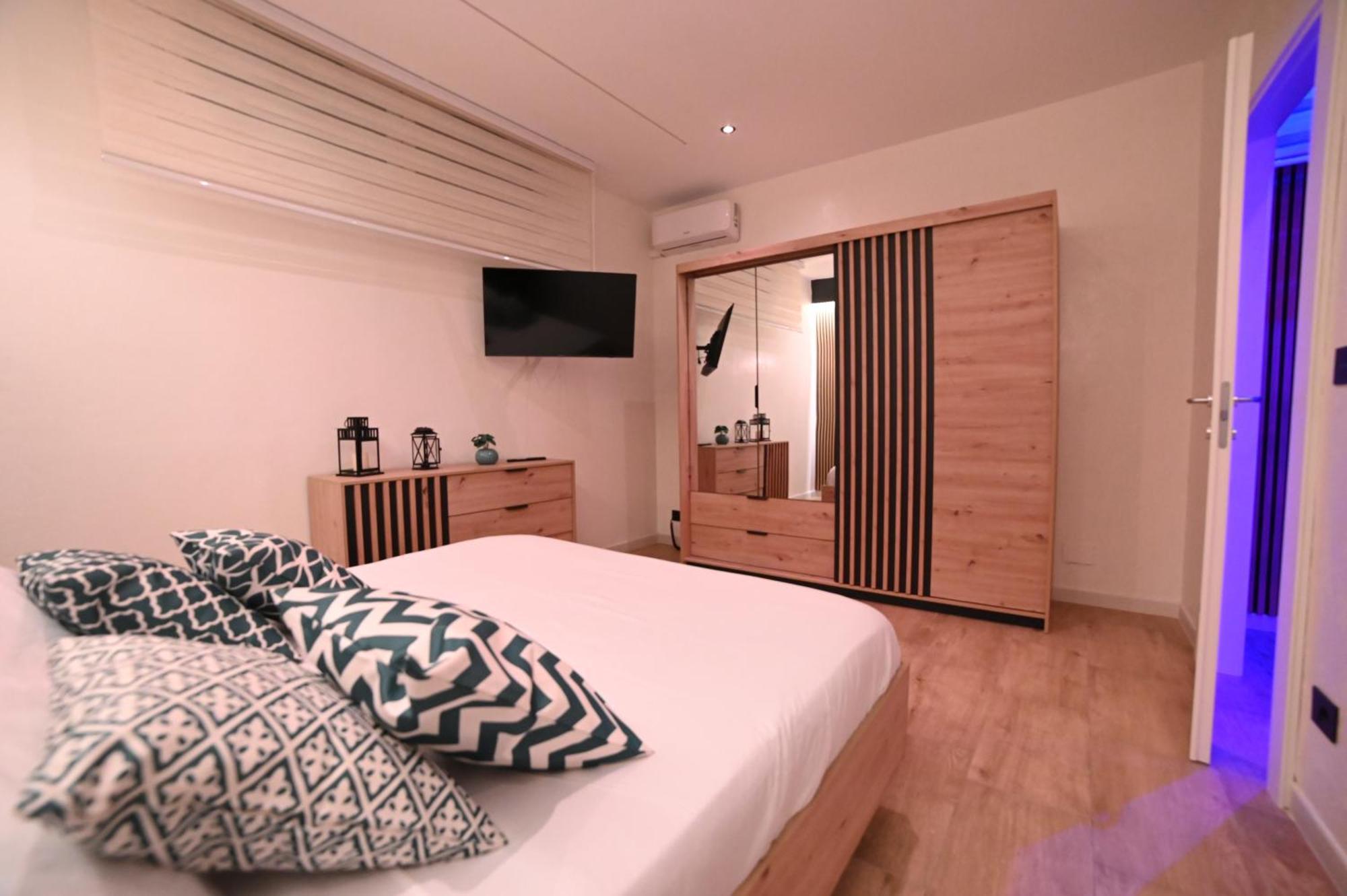 Duca Degli Abruzzi Modern House Luxury Relax Apartment Brindisi Exterior photo